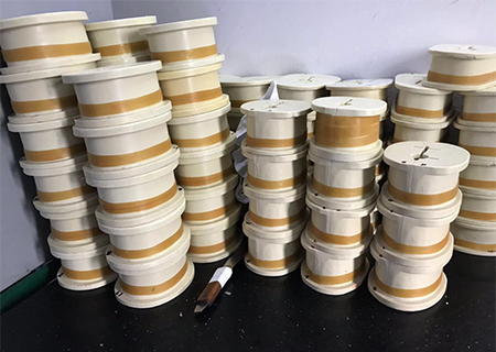 硅膠灌模出現(xiàn)冒泡，啥情況